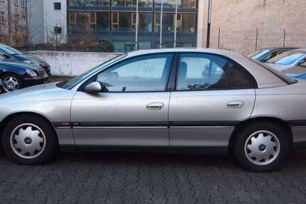 Opel Omega 60.000 km 2.500 € Berlin-Tiergarten 10785