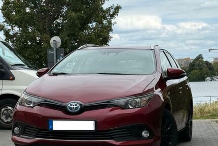 Toyota Auris 56.000 km 13.900 &euro; Berlin 13585