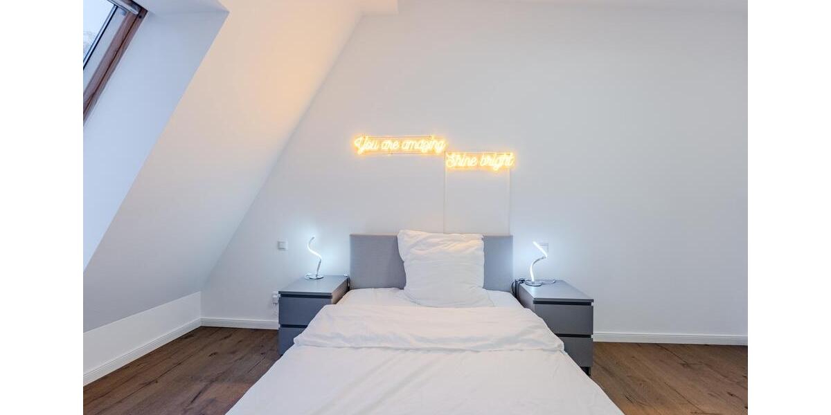 Dachgeschoßwohnung Berlin Steglitz-Zehlendorf - 3 Zimmer, 88 m&sup2;, 620.000&euro; | Angebot:27681064