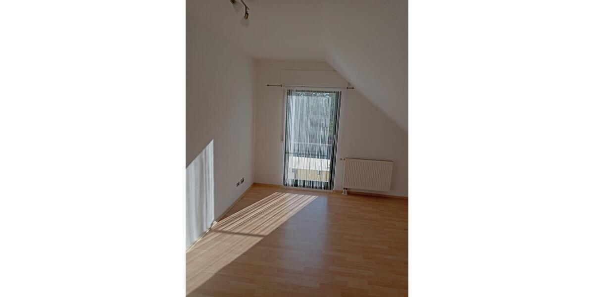 Etagenwohnung Potsdam Drewitz - 3 Zimmer, 112 m&sup2;, 2.050&euro; | Angebot:25300861