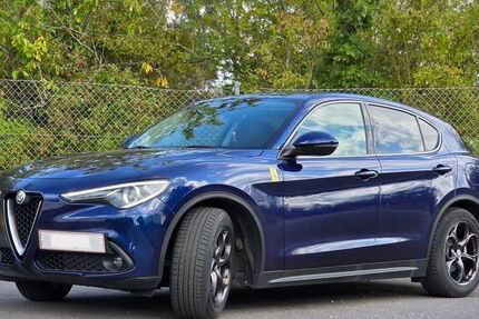 Alfa Romeo Stelvio 176.000 km 17.399 € Berlin 13089