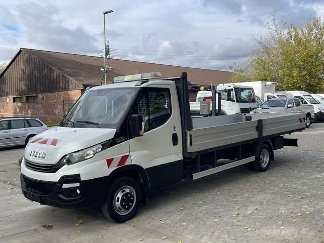 IVECO Daily 218.000 km 23.800 € Berlin 12681