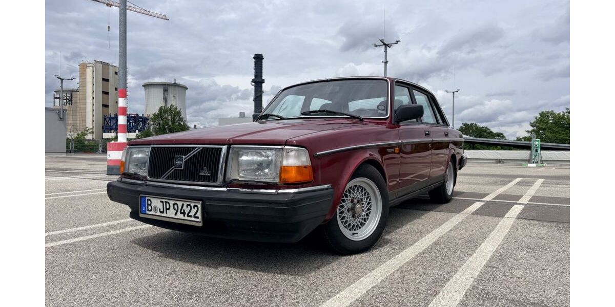 Volvo 240 239.000 km 6.950 &euro; Berlin 12249