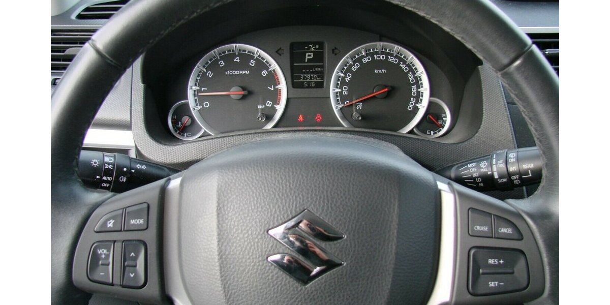 Suzuki Swift 1.2 Club Automatik Tempomat Sitzheizung 37.970 km 9.980 &euro; Falkensee 14612