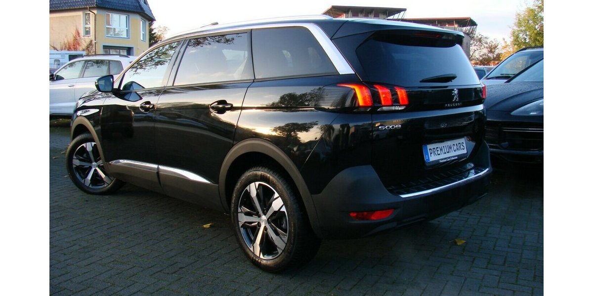 Peugeot 5008 1.2 PureTech130 Allure Pack 7-Sitzer 2WD LED 54.980 km 24.980 &euro; Falkensee 14612