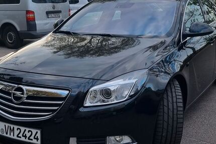 Opel Insignia 99.000 km 13.450 &euro; Berlin 13627