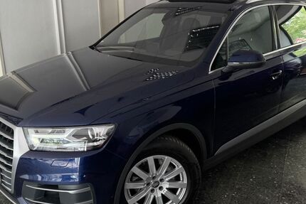 Audi Q7 78.250 km 35.990 &euro; Berlin 10829