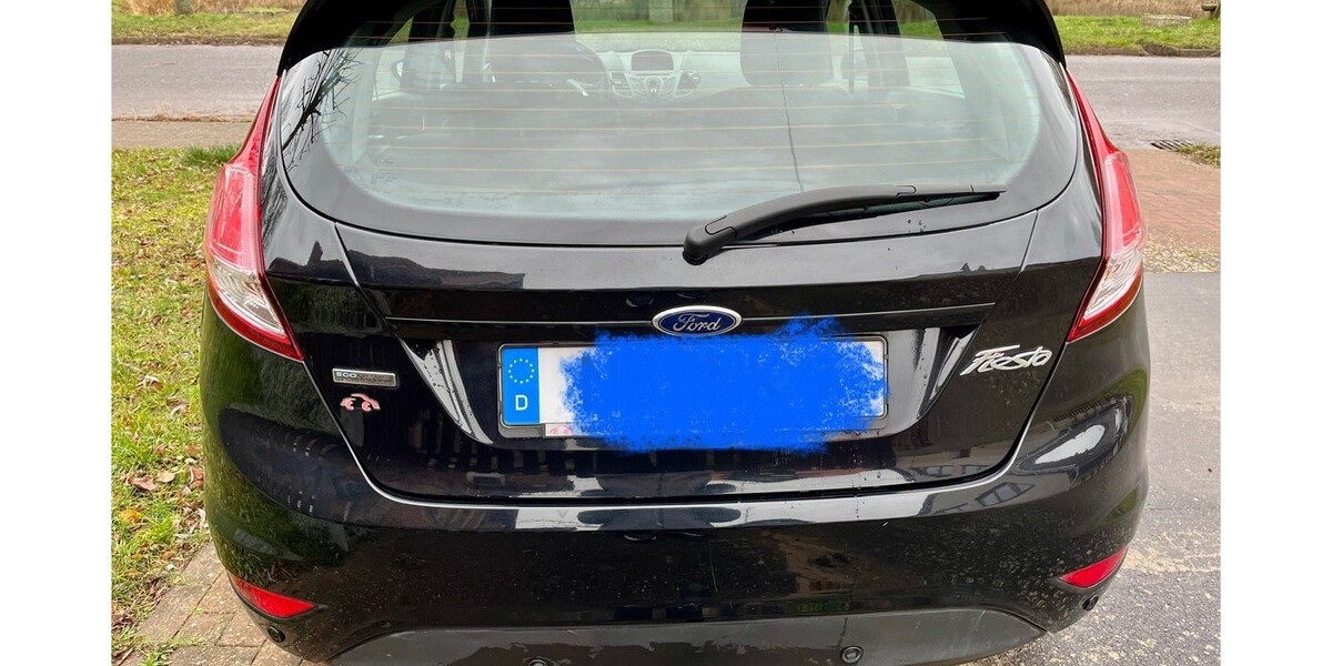 Ford Fiesta 104.950 km 5.200 € Berlin 10178