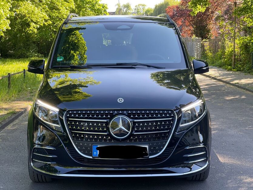 Mercedes-Benz V 300 13.755 km 93.900 € Berlin 12351