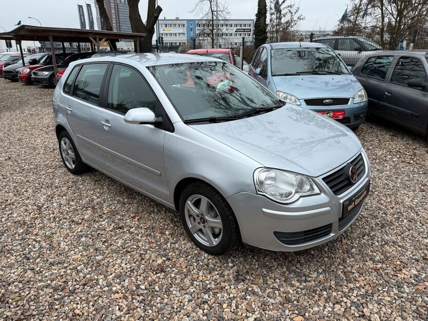 VW Polo 156.938 km 2.999 € Potsdam 14480