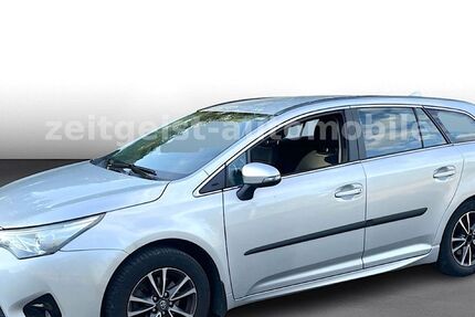 Toyota Avensis 125.000 km 12.985 &euro; Potsdam 14480