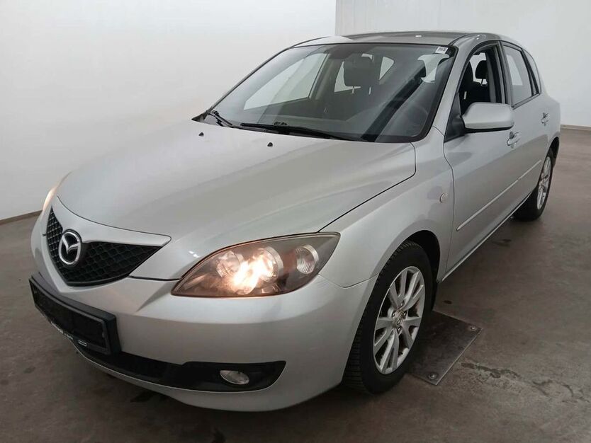 Mazda 3 110.800 km 4.490 € Berlin 12355