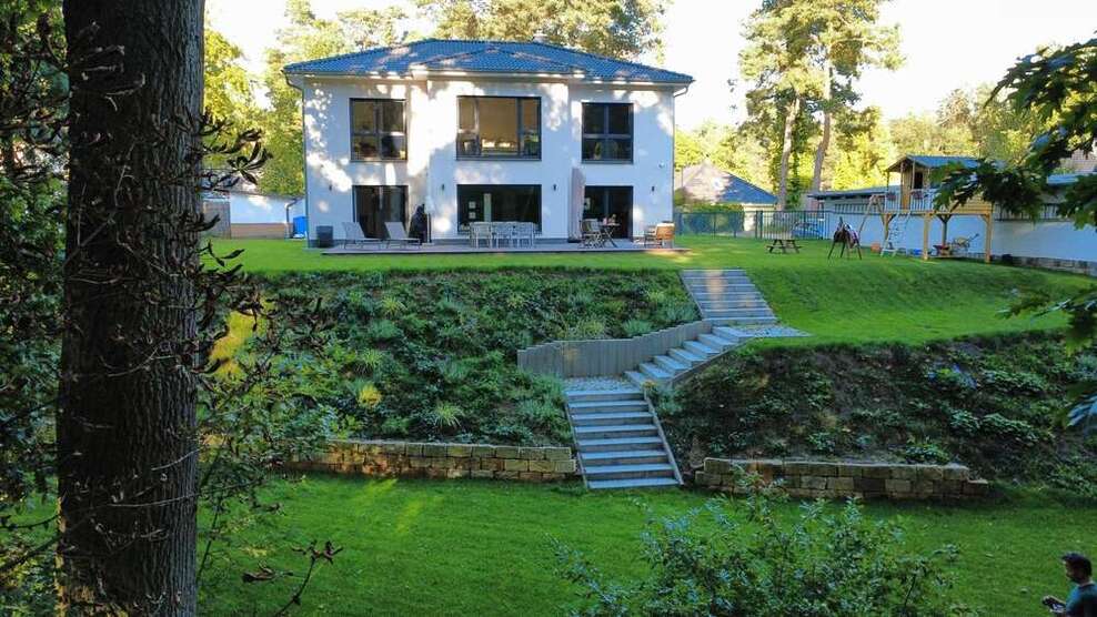 Haus zum Kaufen in Stahnsdorf 1.125.000 € 187.82 m²