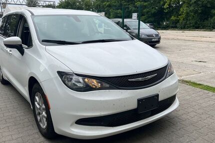 Chrysler Pacifica 64.999 km 23.990 &euro; Berlin 12277