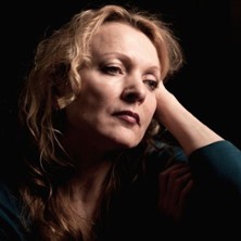 Für mich soll es rote Rosen regnen 25.04.2026 Theater am Frankfurter Tor