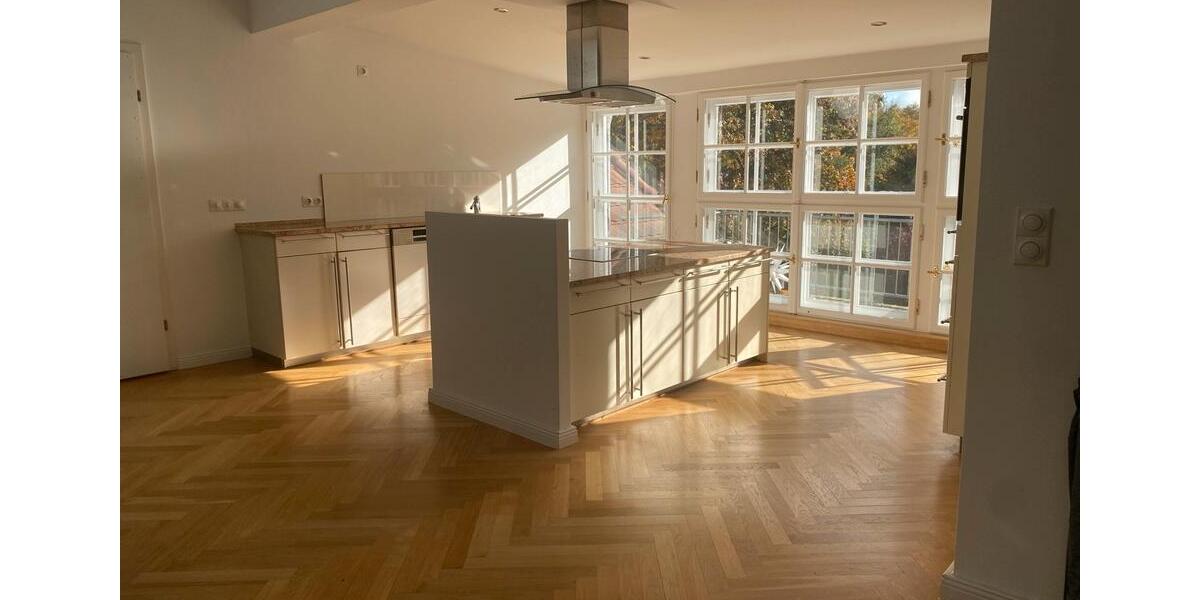Dachgeschoßwohnung Kleinmachnow - 4 Zimmer, 131 m&sup2;, 749.000&euro; | Angebot:26515680