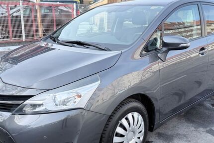 Toyota Verso 23.570 km 14.980 &euro; BERLIN 13409
