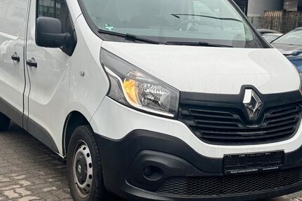 Renault Trafic 61.880 km 10.990 &euro; Berlin 12099