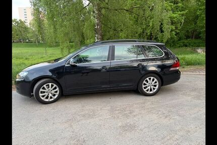 VW Golf 178.000 km 3.900 &euro; Berlin 13469