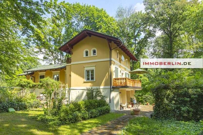 Haus zum Kaufen in Michendorf 1.397.000 € 240 m²