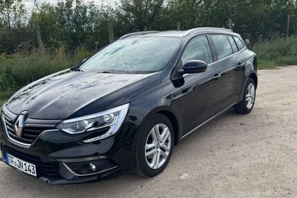 Renault Megane 66.000 km 11.400 € Mahlow 15831