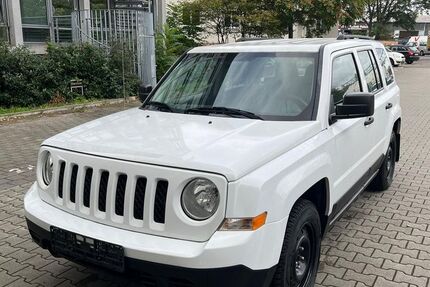 Jeep Patriot 34.500 km 11.490 € Berlin 12277
