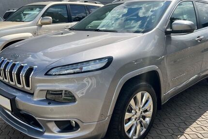 Jeep Cherokee 150.000 km 14.900 € Berlin 12359