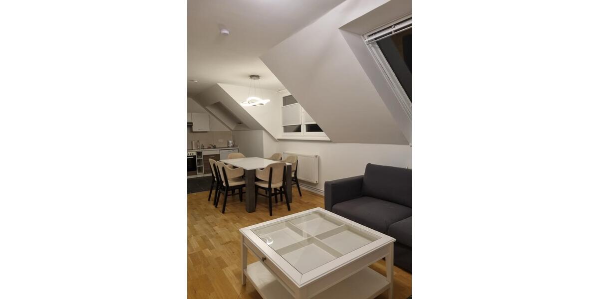 Dachgeschoßwohnung Berlin Tempelhof-Schöneberg - 3 Zimmer, 80 m&sup2;, 2.500&euro; | Angebot:25438104