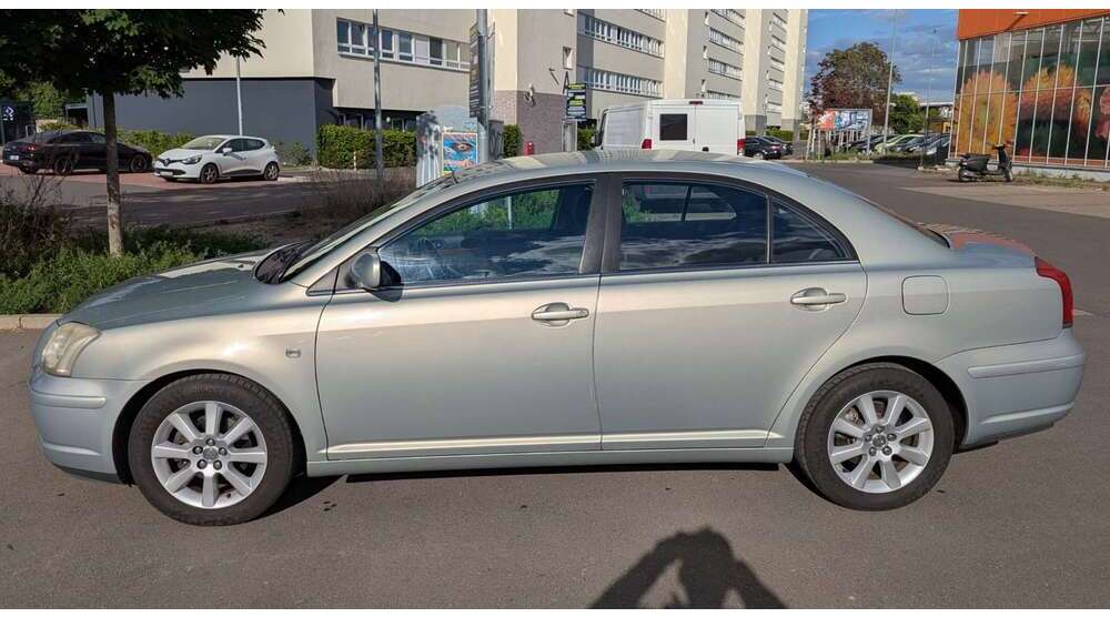 Avensis