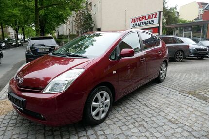 Toyota Prius 71.095 km 8.950 &euro; Berlin-Tempelhof 12105