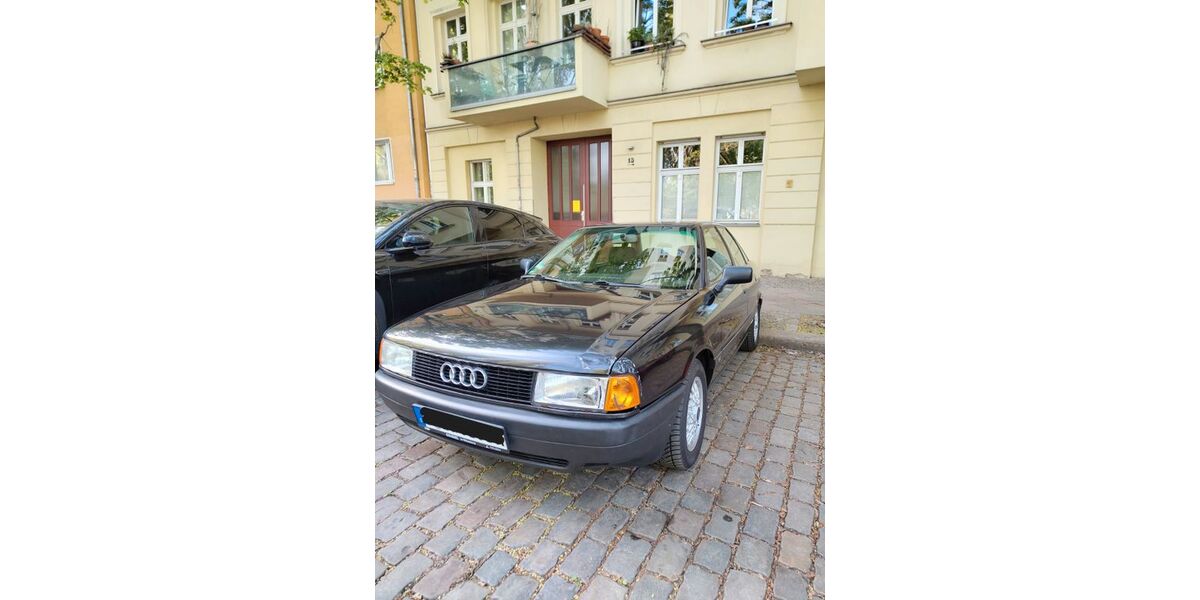 Audi 80 152.000 km 2.300 &euro; Berlin 10437