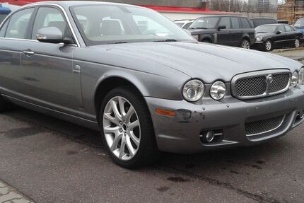 Jaguar XJ 180.000 km 9.877 &euro; Berlin 13627