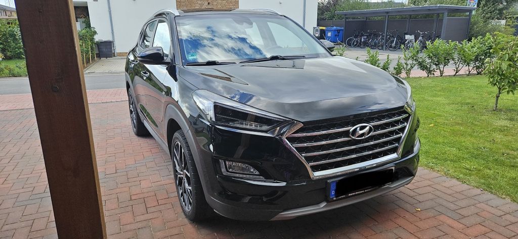 Hyundai TUCSON 105.000 km 17.999 &euro; Schönwalde-Glien 14621