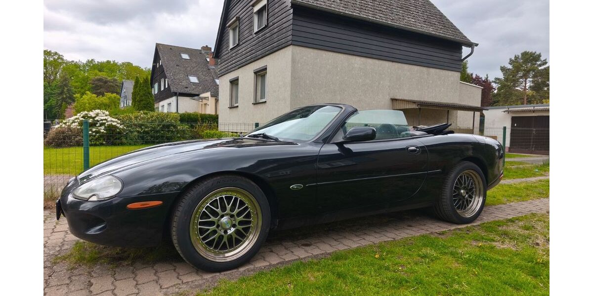 Jaguar XK8 110.000 km 11.900 &euro; Potsdam 14478
