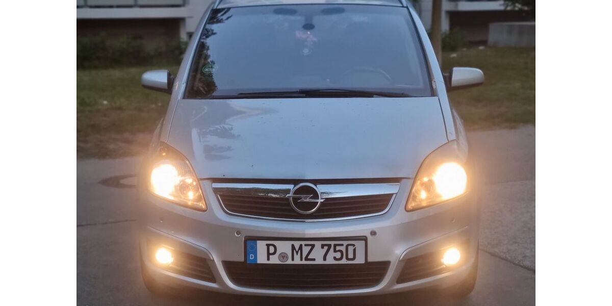 Opel Zafira 272.000 km 1.450 € Potsdam 14471