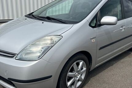 Toyota Prius 282.000 km 3.499 &euro; Berlin 12057
