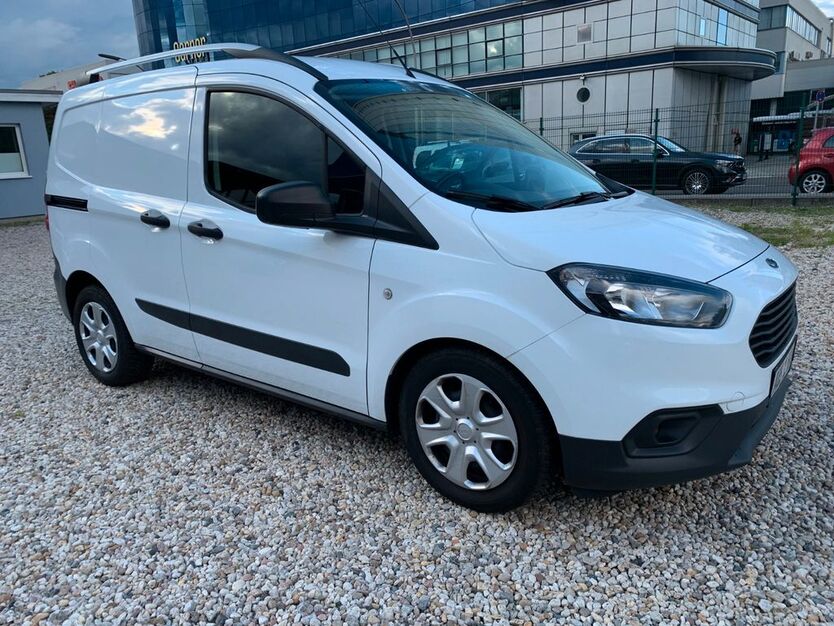 Ford Transit Courier 50.994 km 10.950 € Berlin-Spandau 13597