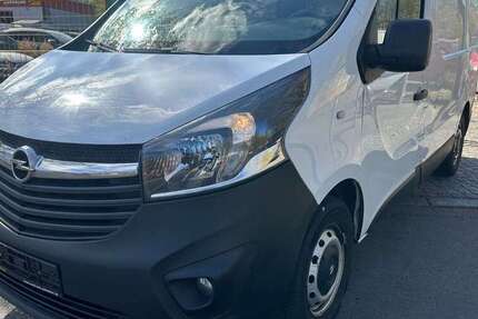 Opel Vivaro 223.000 km 6.500 € Berlin 12109