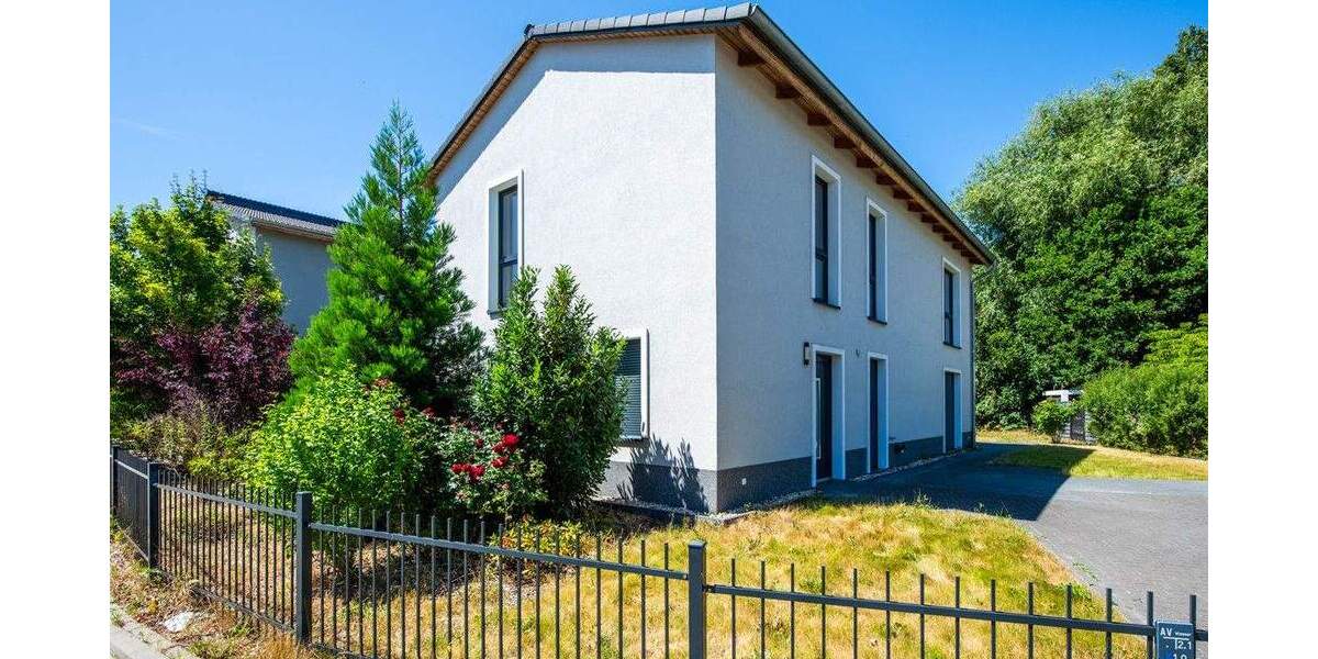 Traumhaft idyllisch: Gepflegtes Einfamilienhaus mit Garten, EBK, Parkett - bezugsfrei 4 zimmer