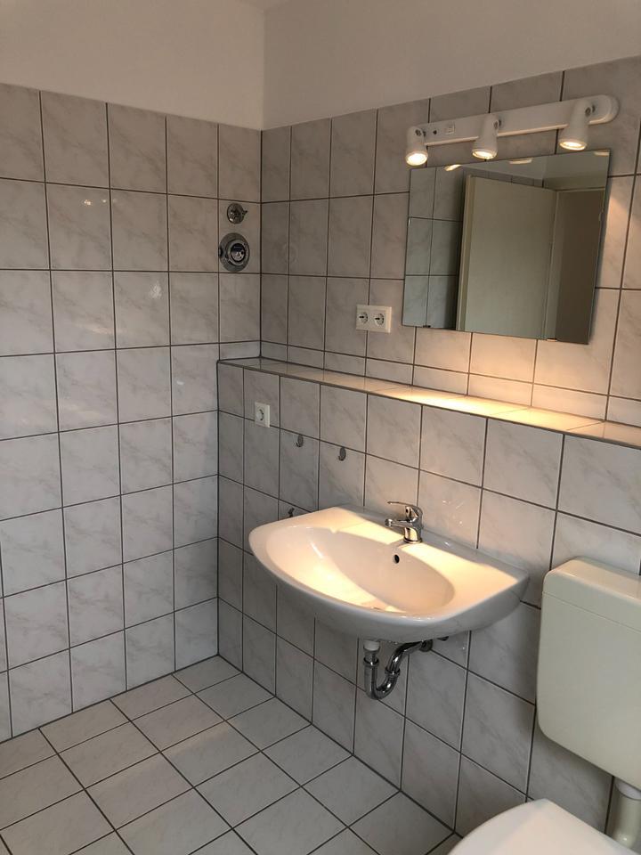 Schöne, helle 1 Raum-DG-Wohnung mit Balkon Nähe Teltow zimmer