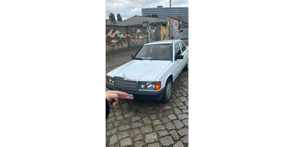 Mercedes-Benz 190 318.000 km 3.900 € Berlin 10365