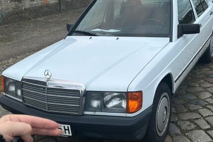 Mercedes-Benz 190 318.000 km 5.000 € Berlin 10365