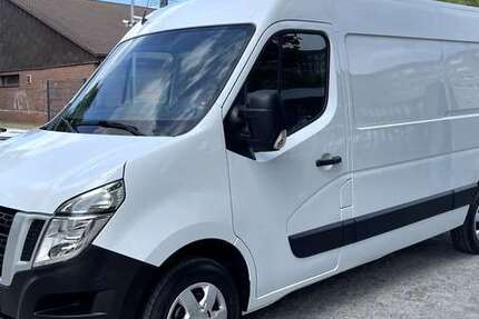 Nissan NV400