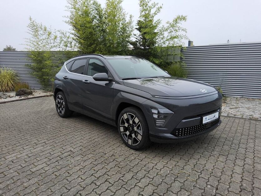 Hyundai KONA 7.237 km 42.940 € Brandenburg an der Havel 14772