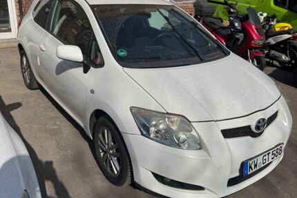 Toyota Auris 234.500 km 2.350 &euro; Berlin 13585