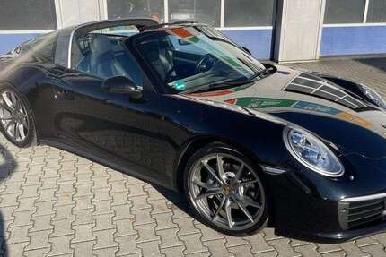 Porsche 911 43.900 km 114.991 € Berlin 12205