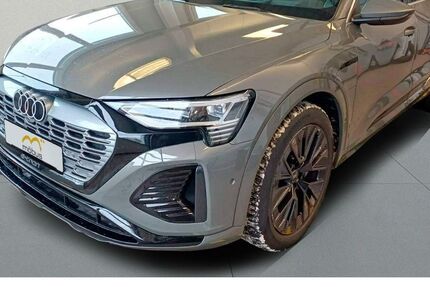 Audi Q8 e-tron 21.934 km 51.975 &euro; Berlin 13088