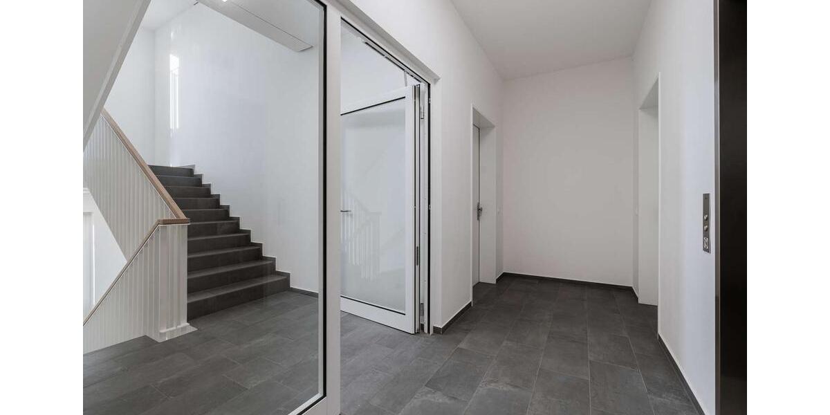 Etagenwohnung Berlin Tempelhof-Schöneberg - 2 Zimmer, 79 m&sup2;, 2.100&euro; | Angebot:26255362