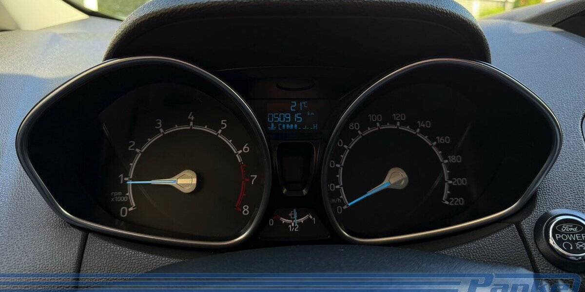 Ford EcoSport Titanium*AHK*R-Cam*Navi*SHZ*Tempo*USB 50.915 km 8.780 &euro; Berlin 13187
