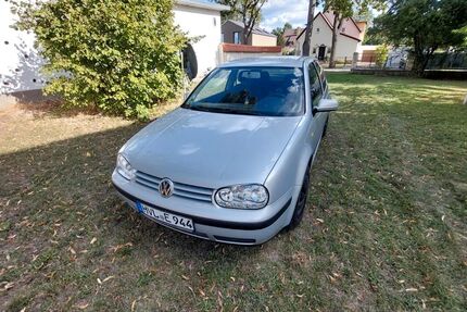 VW Golf 163.232 km 890 &euro; Teltow 14513